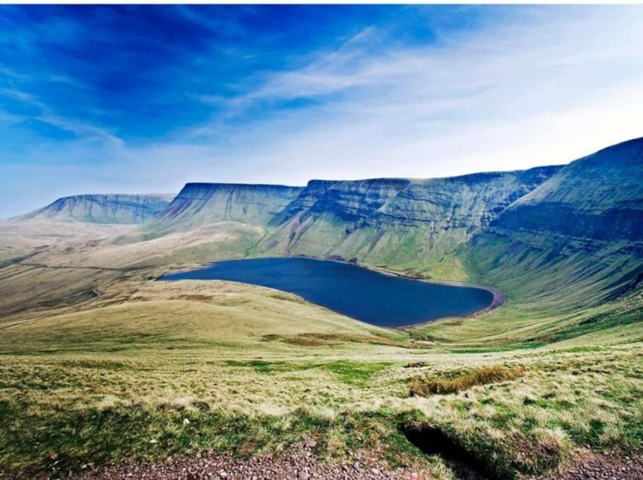 Perfect Cottage Retreat Near The Brecon Beacons Llanwrda Eksteriør billede